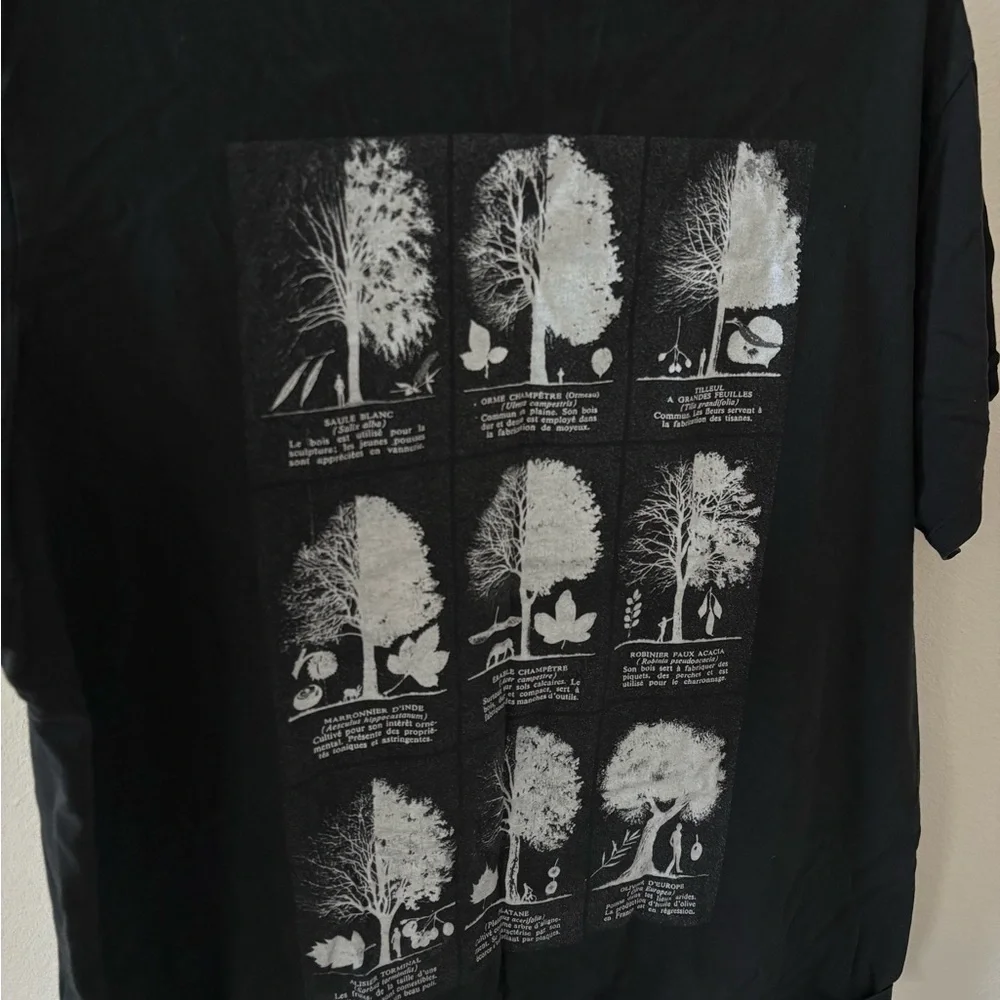 Levi's black Tee